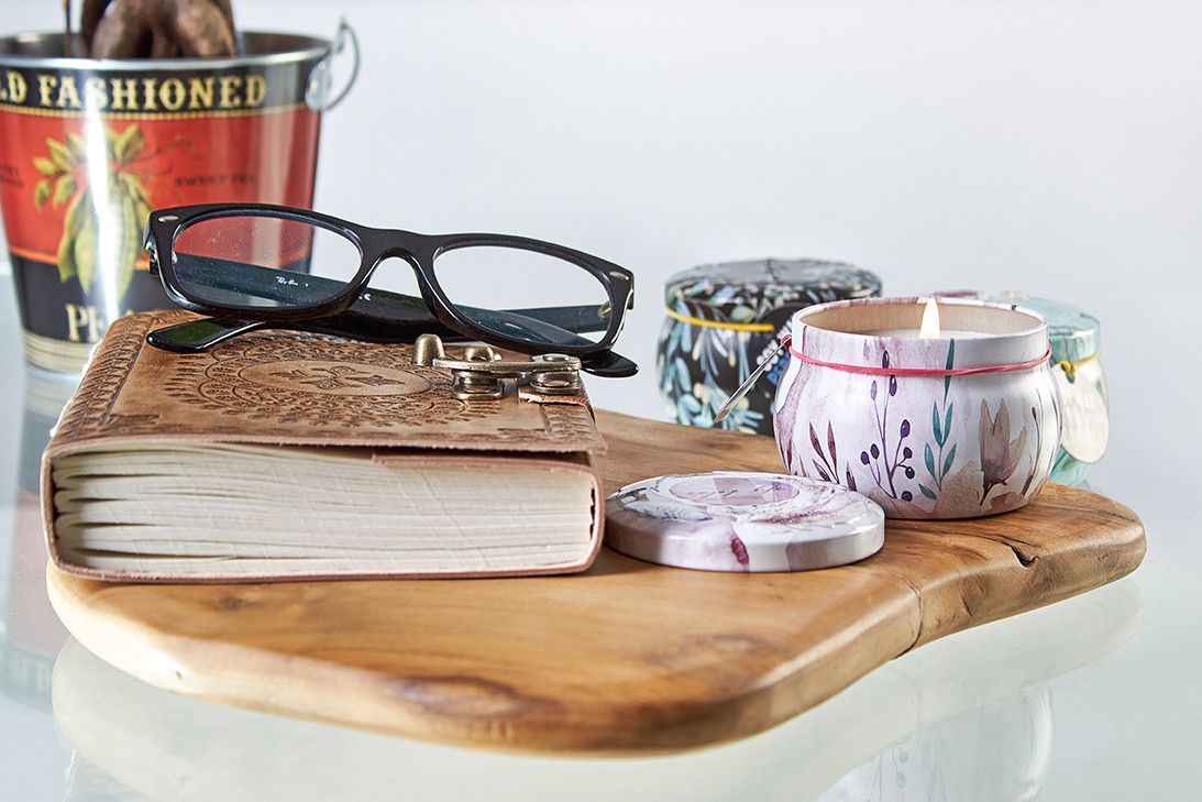 Art Tin Candle with Friendly Messages for a Warm Atmosphere - Ignara Living