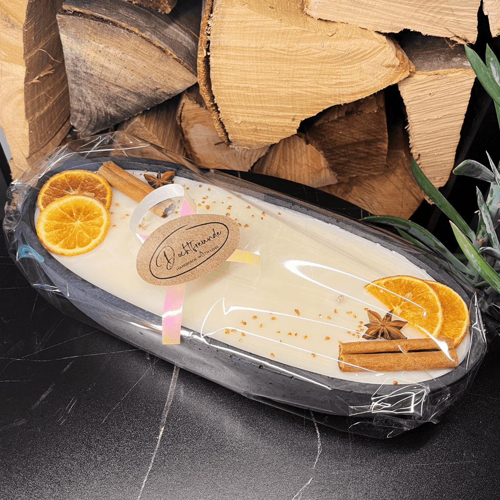 Black Edition - HANDGEMACHTE BETONKERZE "Black - Ship" - Stilvolle Sojawachskerze für Ihr Zuhause. Kerze mit Blütenverzierung und drei HOCHWERTIGEN Baumwolldochten - Ignara Living