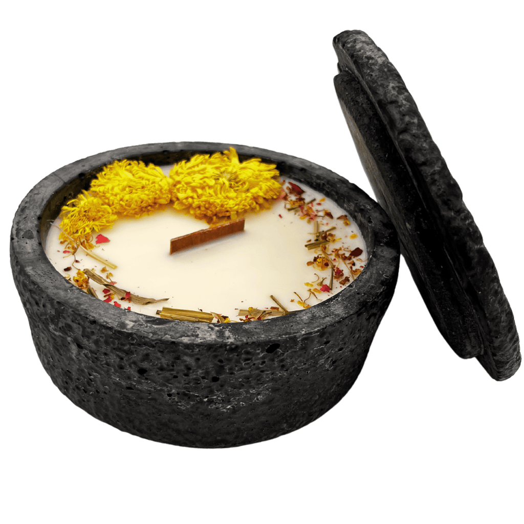 Black Edition HANDGEMACHTE Citronella BETONKERZE - Stilvolle Sojawachskerze für Ihr Zuhause. Outdoor Kerze mit Blütenverzierung und HOCHWERTIGEM Holzdocht aus dem Südschwarzwald - Ignara Living